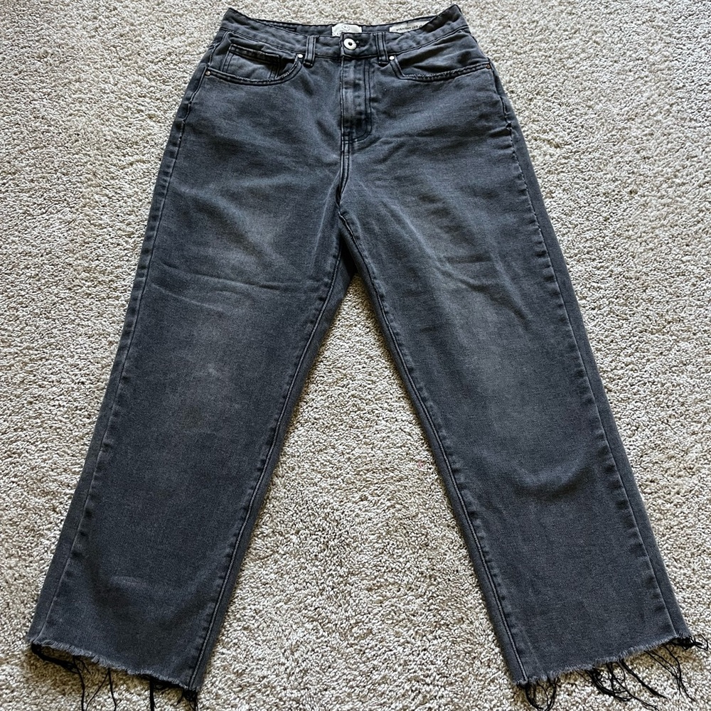 Cotton On Women’s Dark Gray Cropped Straight Leg Jeans Size 4 Distressed Relaxed